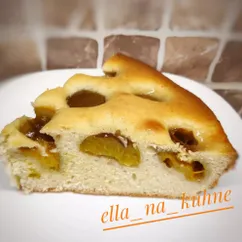 Шарлотка со сливами🥮