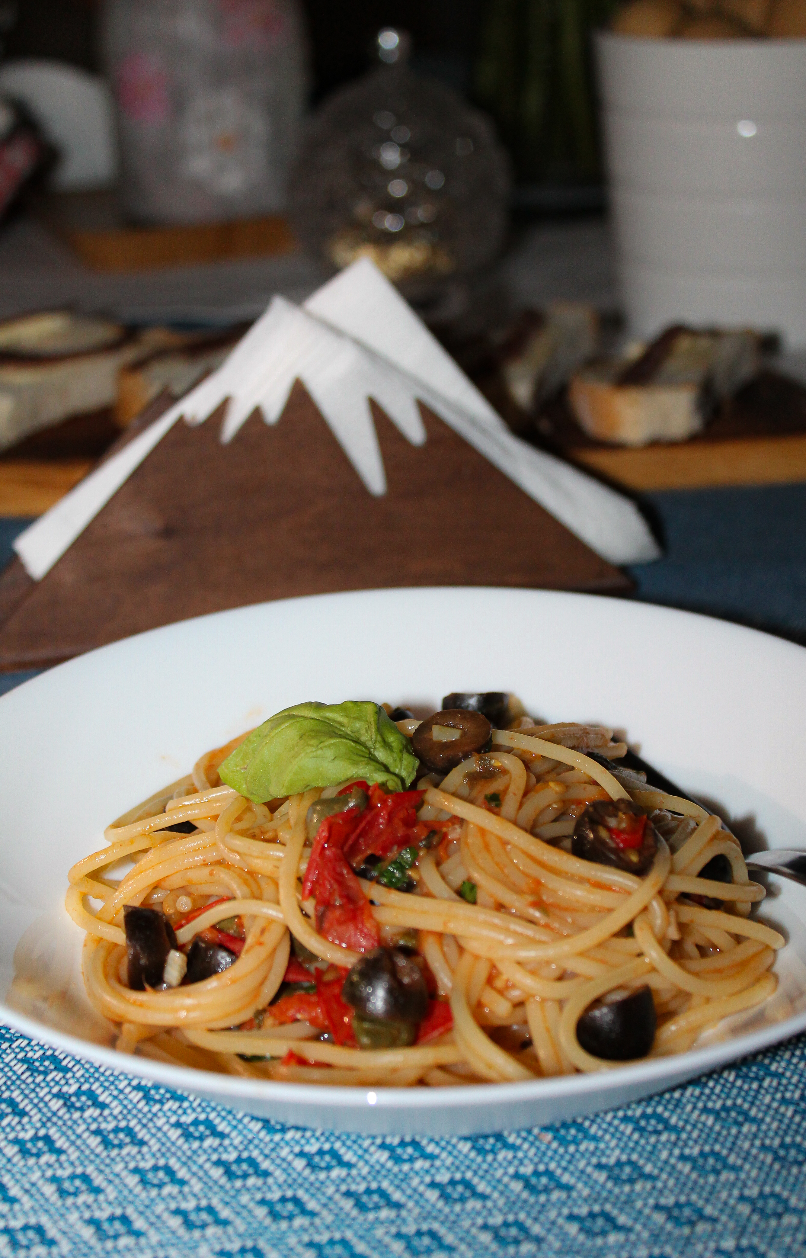 Спагетти путтанеска (Spaghetti alla Puttanesca)