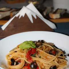 Спагетти путтанеска (Spaghetti alla Puttanesca)