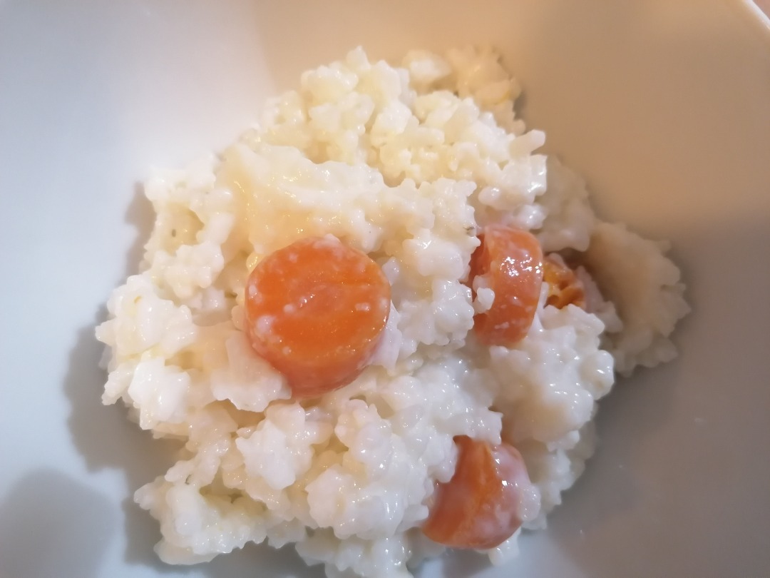 Молочный рис с морковкой