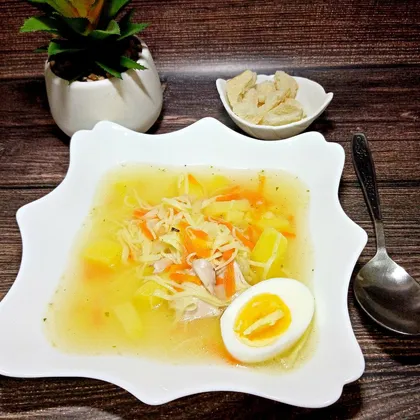 Куриный суп с домашней лапшой и картошкой