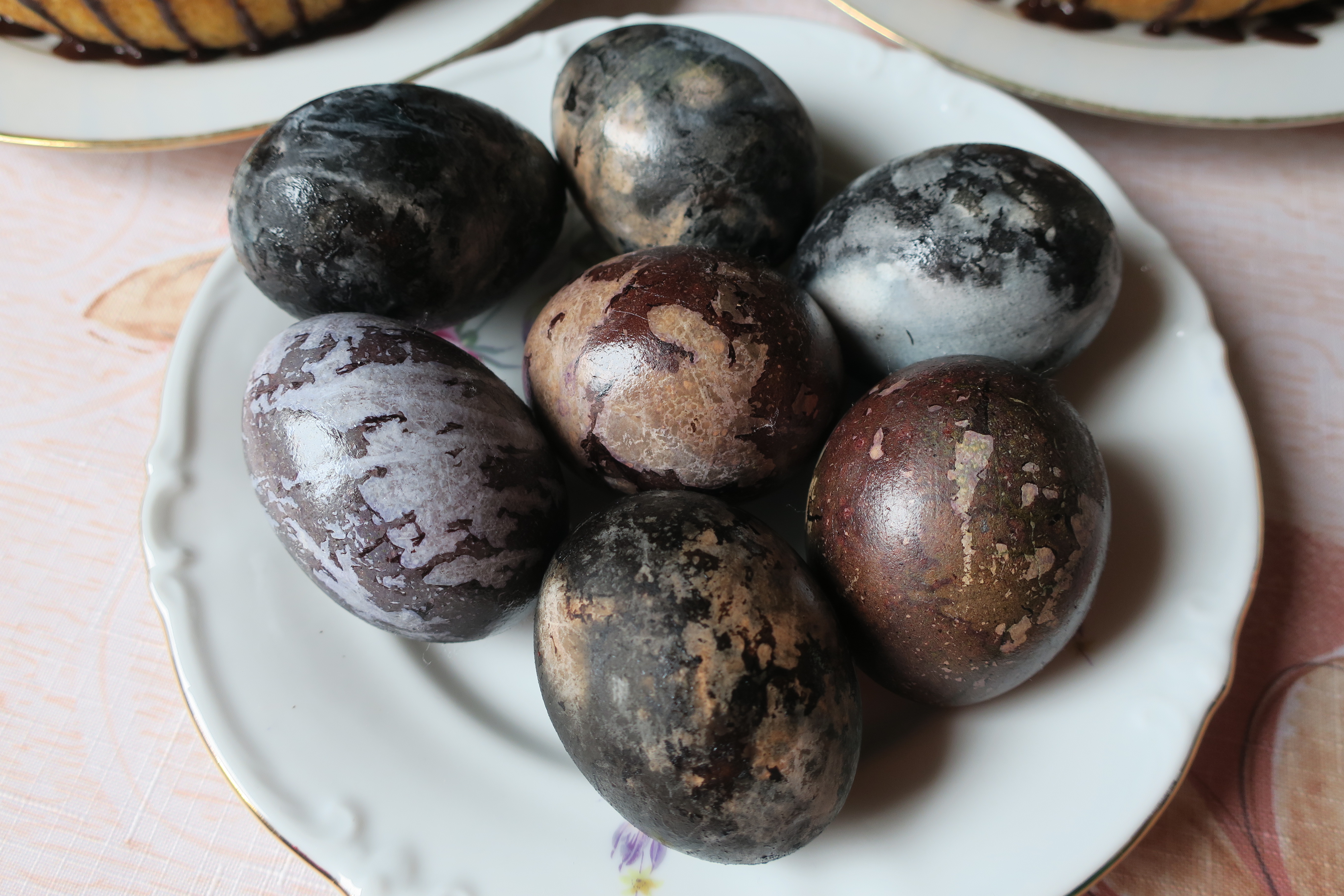 Яйца-крашенки космические