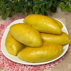 Пирожки из тыквенного теста с яблоками и ревенем