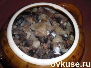 Фрикадельки с картошкой и грибами под сыром