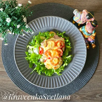 Свинина с картошкой и помидорами в духовке