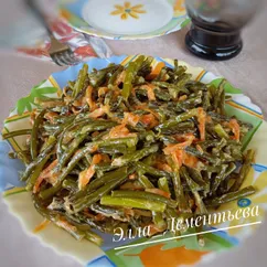 Чесночные стрелки с морковью