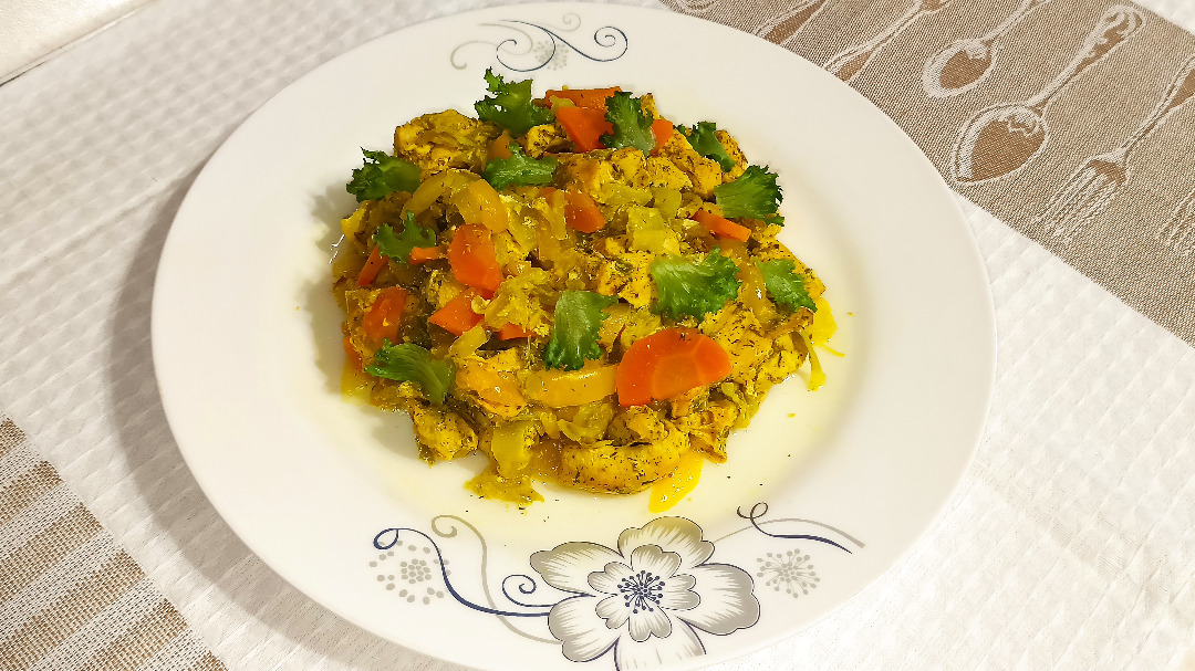 Курица, запеченная с пекинской капустой