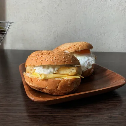 Фишбургер с домашним соусом тартар (+ вариант с яйцом)