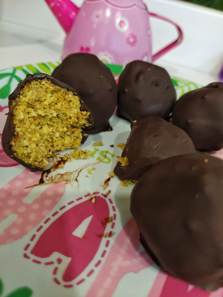 Фисташковые конфеты