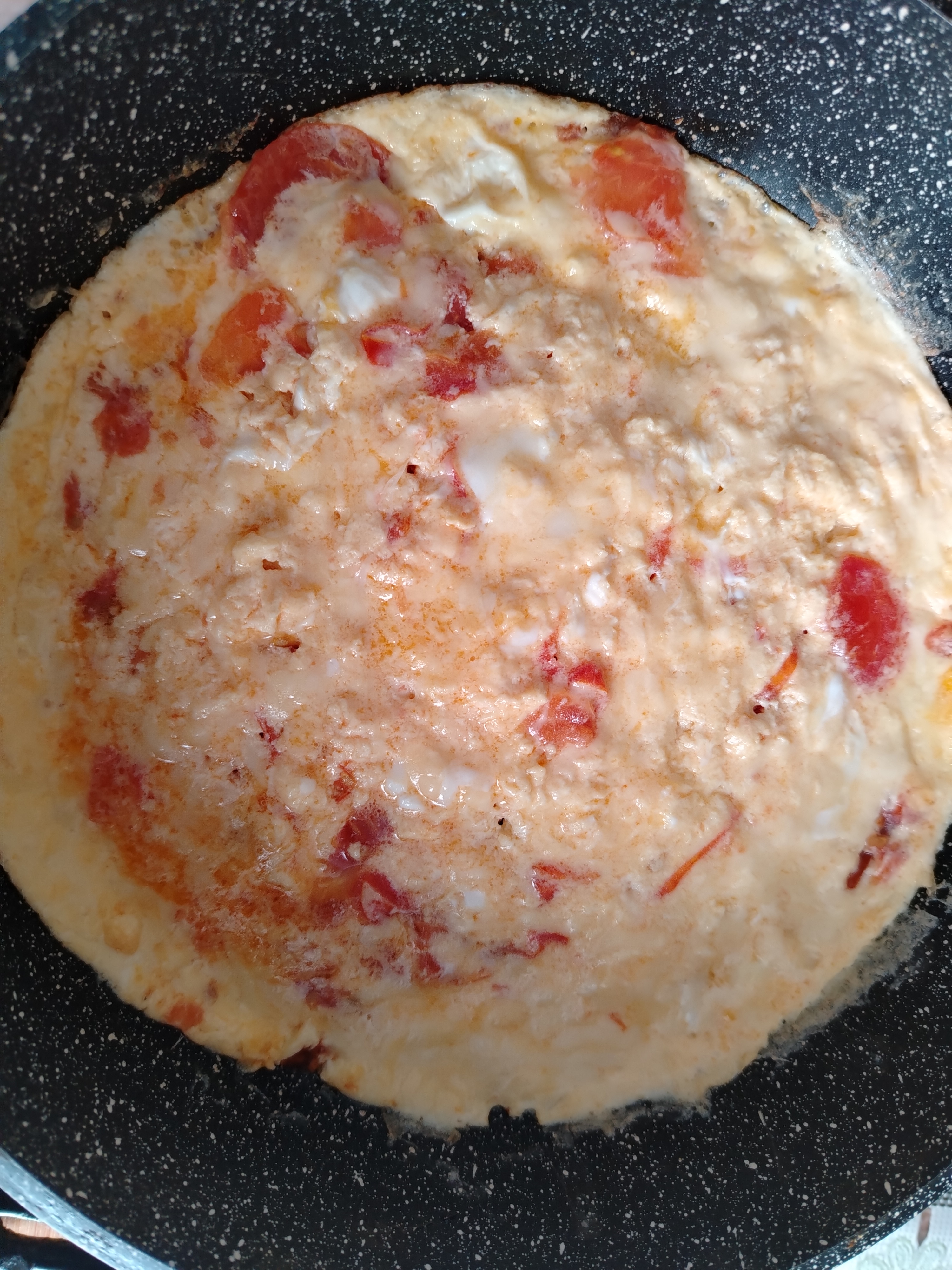 Сырный омлет на сковороде