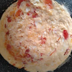 Сырный омлет на сковороде