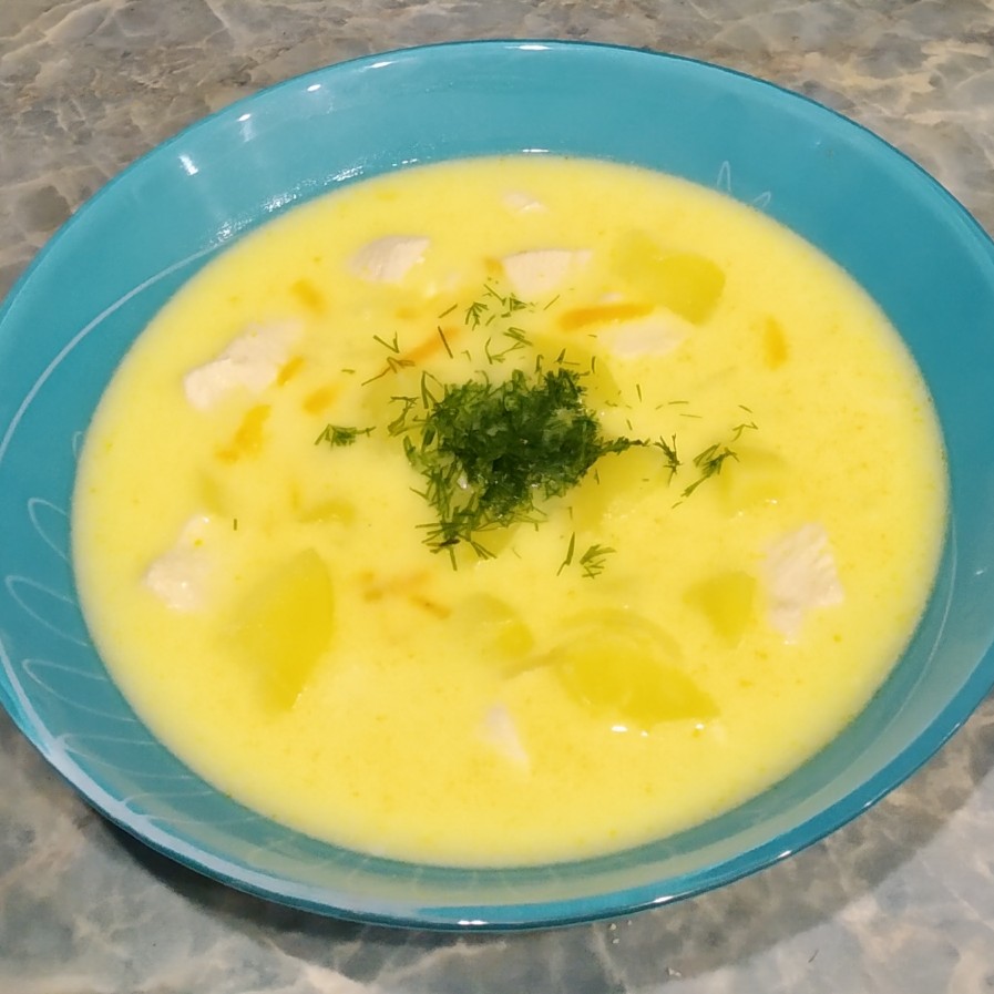 Сырный суп с грибами и курицей