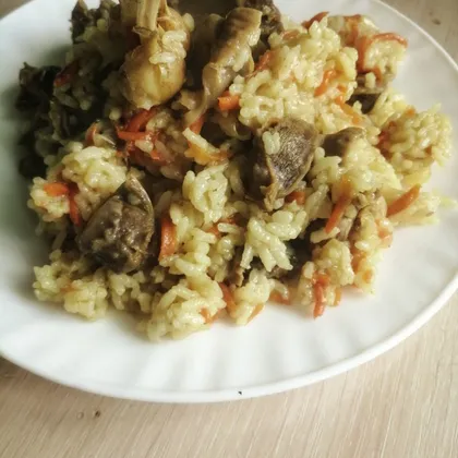 Плов с куриными желудками