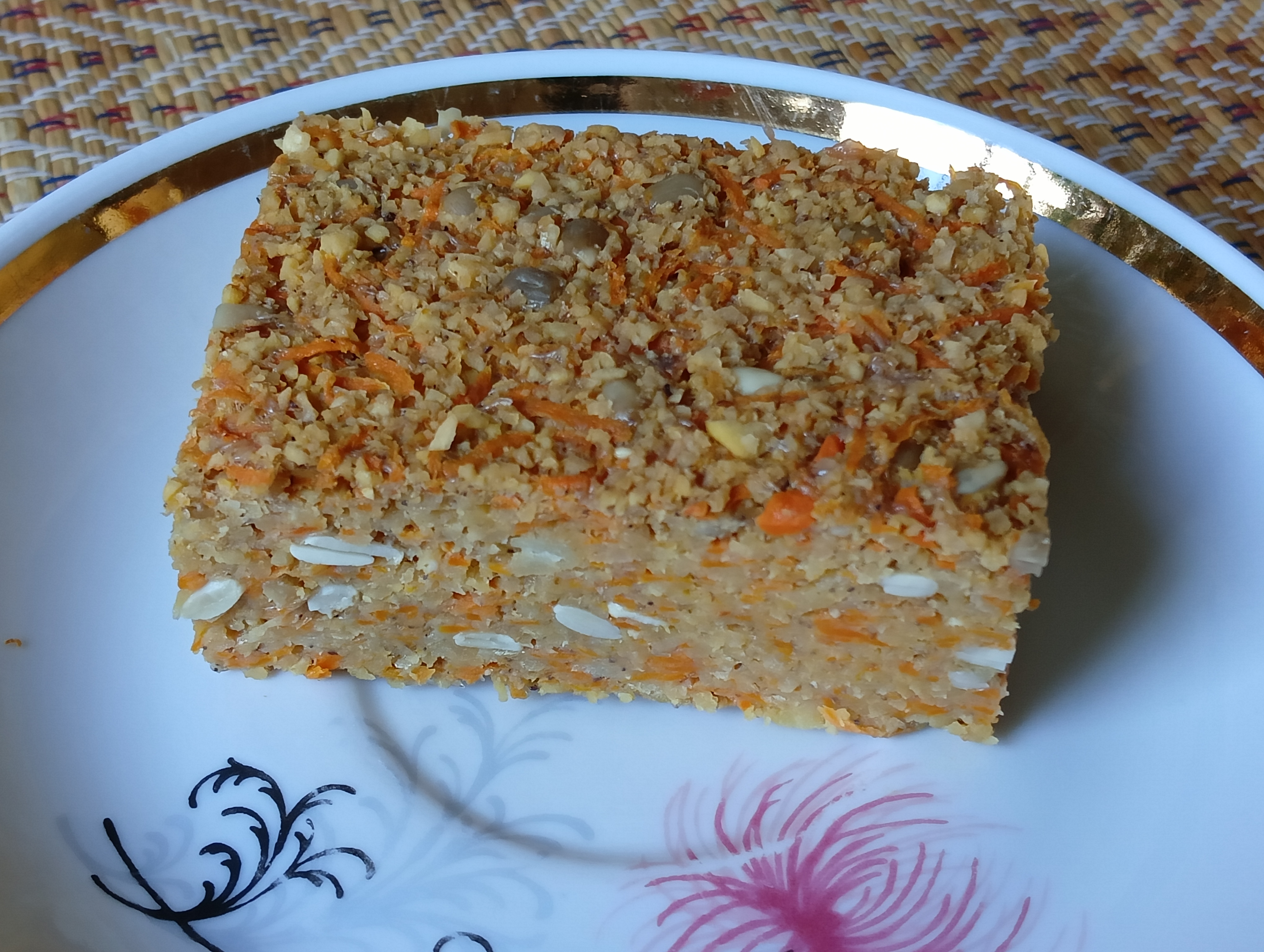 Гороховый хлеб с морковью