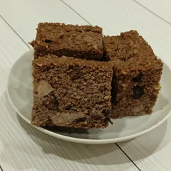 Гороховый хлеб с какао, грушей и изюмом