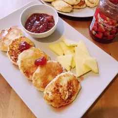 Сырники с клубничным джемом🍓