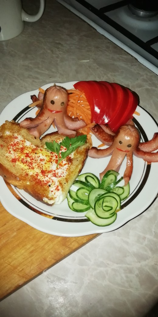 Завтрак😍😋 Осьминожки из сосисок и яичница-сердечко