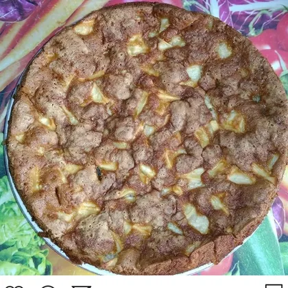 Пирог, запеченный с грушами и яблоками