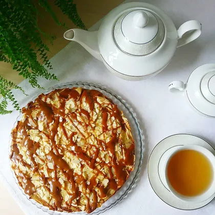 Французский яблочный пирог с солёной карамелью