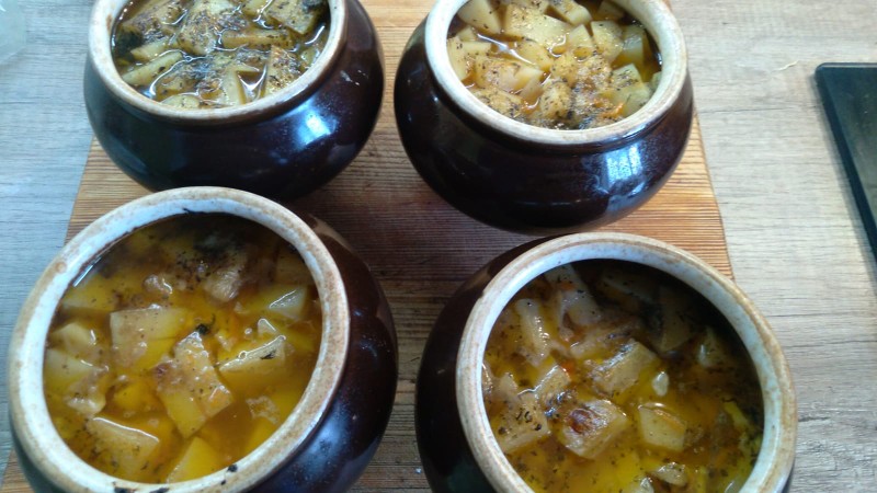 Картошка в горшочках