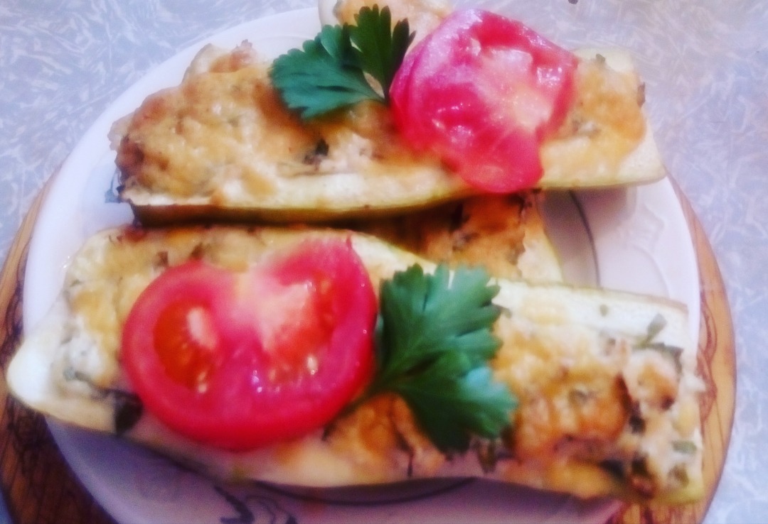Кабачки с творогом и зеленью