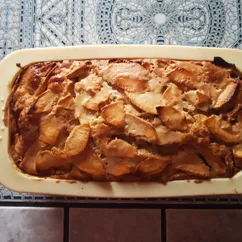 Шарлотка с яблоками
