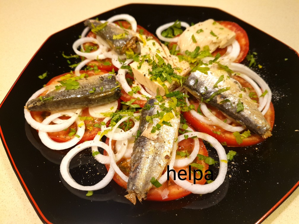 Закуска из консервированных сардин
