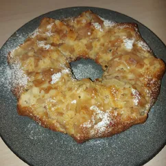 Шарлотка с яблоками