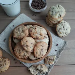 Печенье с шоколадной крошкой