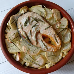 Семга с овощами в духовке