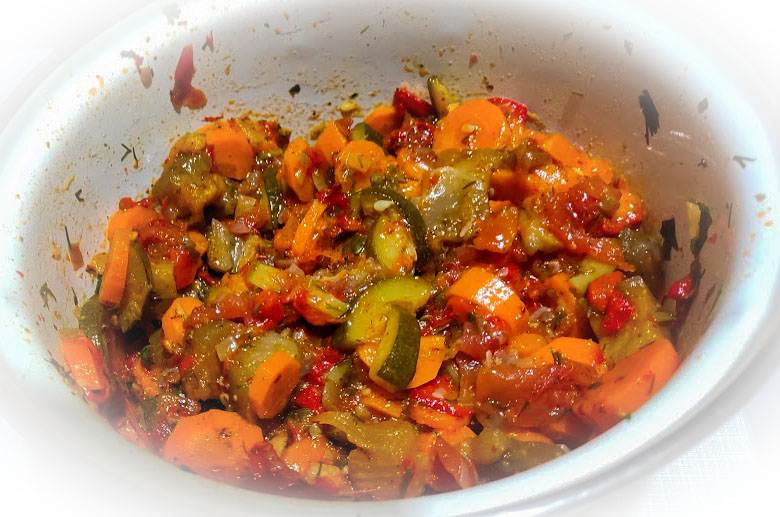 Соте из печеных овощей с помидорами. Вегетарианские и веганские блюда