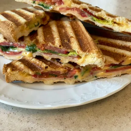 Горячие бутерброды 🥪 (сэндвич) с балыком и зеленью