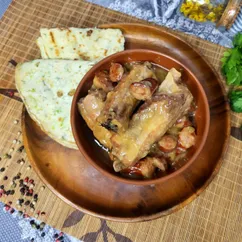 Пряженина. Свиные ребра в подливе 