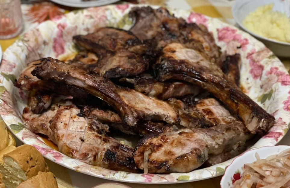 Жареное свиное короткое ребро. Закуски к пиву
