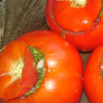 Быстрые маринованные помидоры (сухой способ)