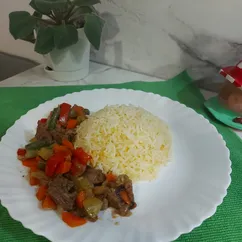 Мясо тушеное с овощами