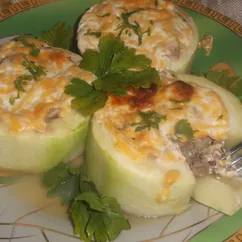 Запеченный кабачок с куриной печенью