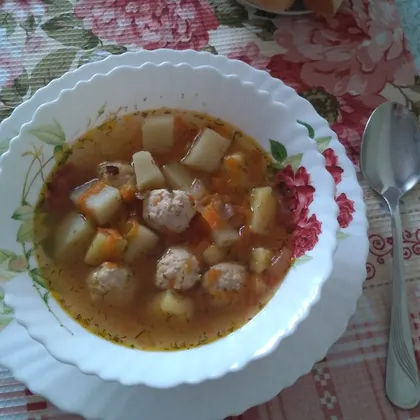 Суп с фрикадельками из индейки 🍲