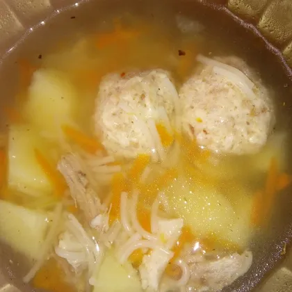 Суп оригинальный с фрикадельками из сыра