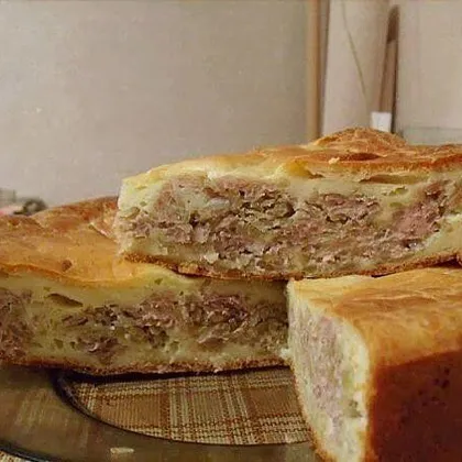 Вкусный мясной пирог
