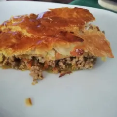 Мясной пирог из слоёного теста. 😋