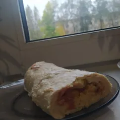 Рулет с курицей 🍅 и яйцом🥚