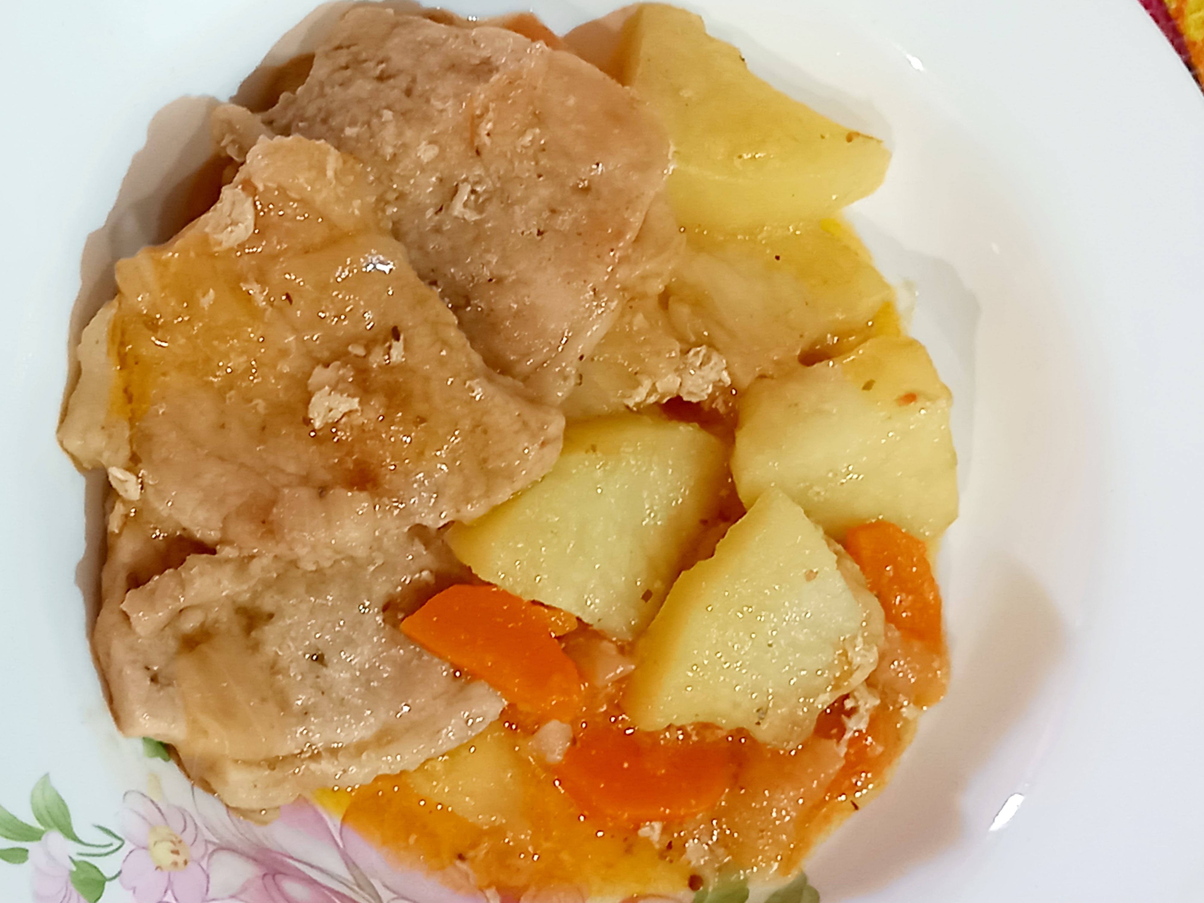 Корейка тушеная с овощами