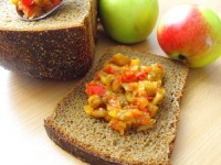 Баклажанная икра с яблоком