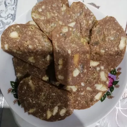 Колбаса и печенье