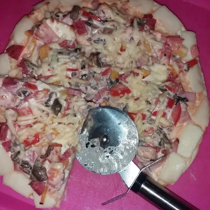 Пицца 'Сырный край'