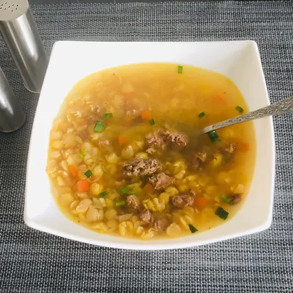 Гороховый суп с тушенкой в мультиварке