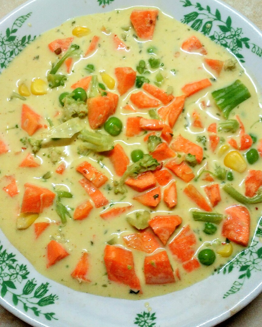 Овощной суп с молоком и желтками