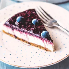 Веганский чизкейк с черникой и макадамией