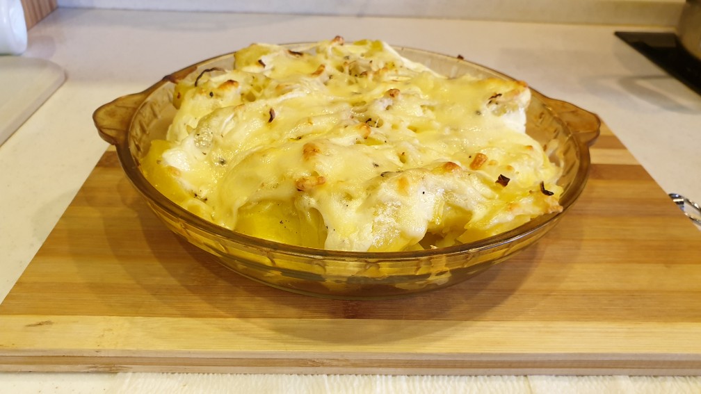 Картофель под шубой с шампиньонами